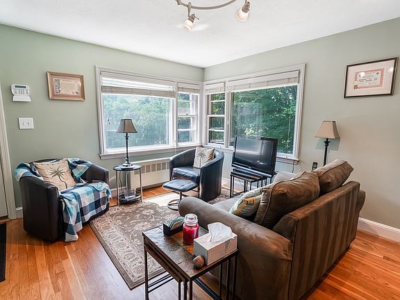 2nd image of 65 Fowler St
