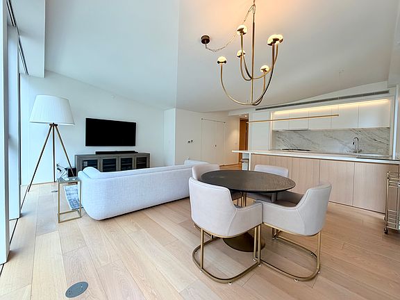 4th image of 1 Steuart Ln #406