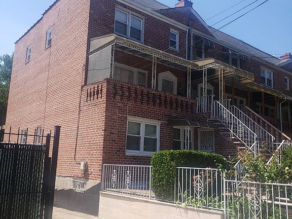2nd image of 828 E 56th St #64