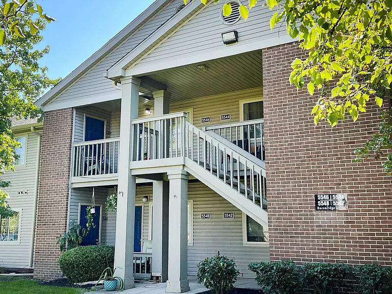 Eagle Crest Apartments — Photo 4