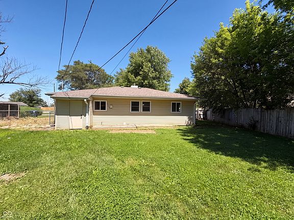 5th image of 217 Crestwood Dr