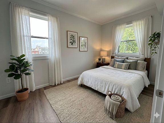 5th image of 521 7th St NE #201
