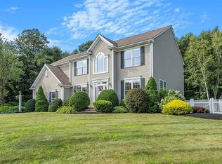 8 Maple Way, Boylston, MA 01505