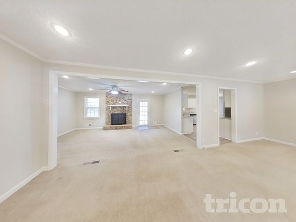 3rd image of 430 Beaumont Dr