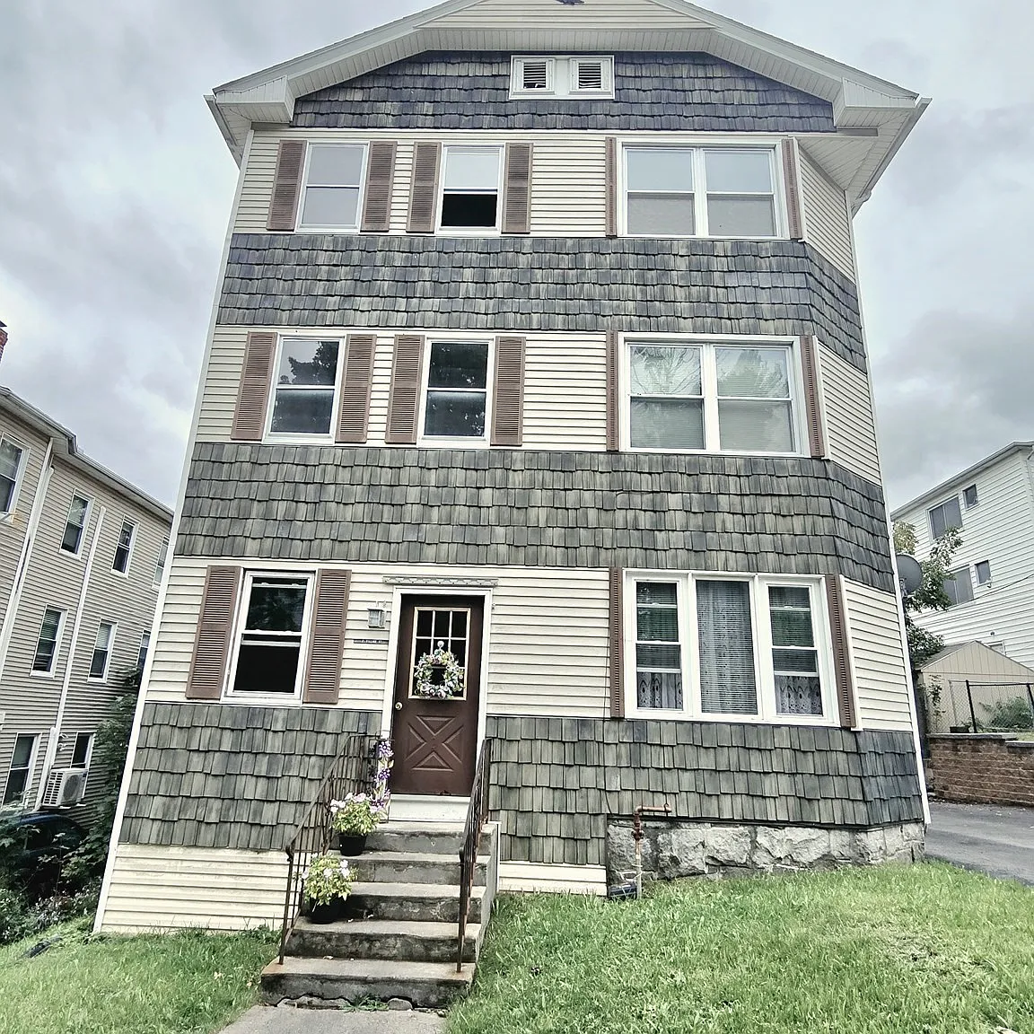 2 bed, 1.0 bath, 1175 sqft, $2,100 — Photo 1
