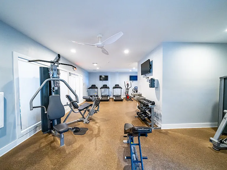 Bella Lago Vista — Photo 6