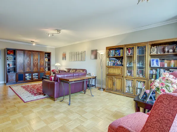 110-45 Queens Boulevard image 3 of 38