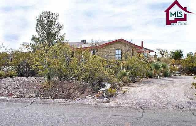 1st image of 4404 Sandalwood Dr