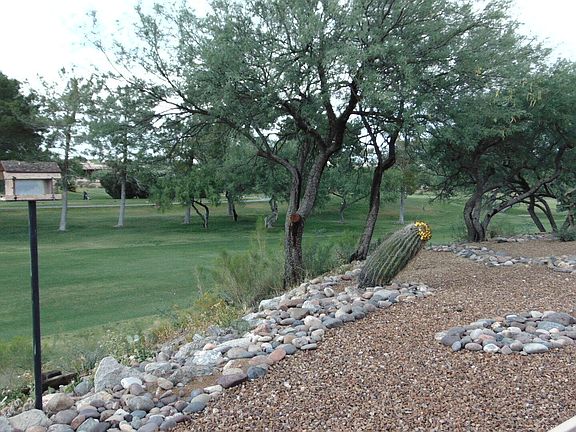 3rd image of 996 W Desert Hills Dr