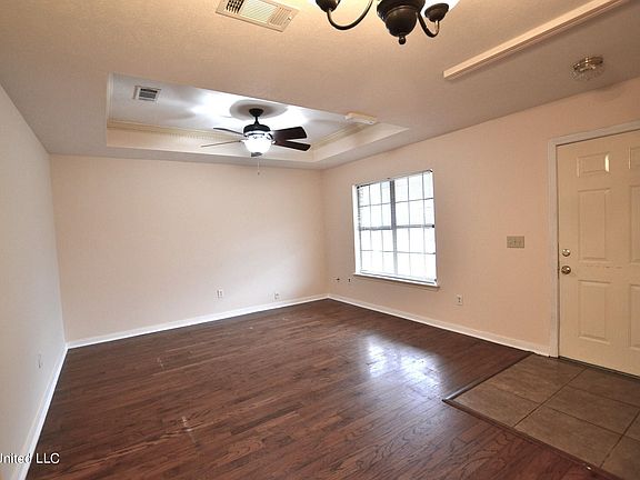 4th image of 106 Brendalwood Ln #B