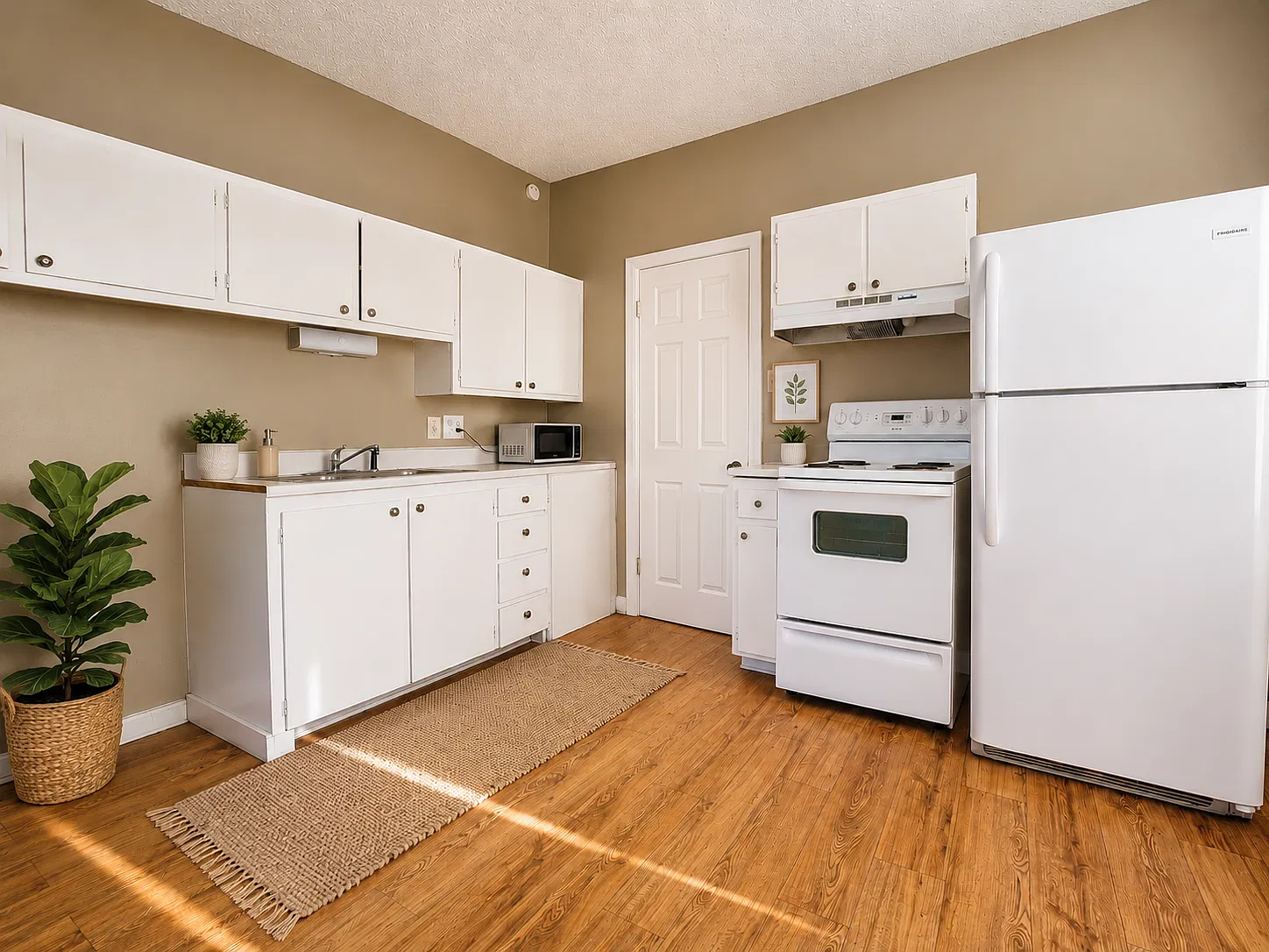 2 bed, 1040 sqft, $819 — Photo 3