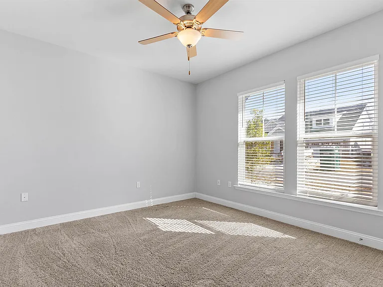 8756 Glenoak Trl — Photo 27