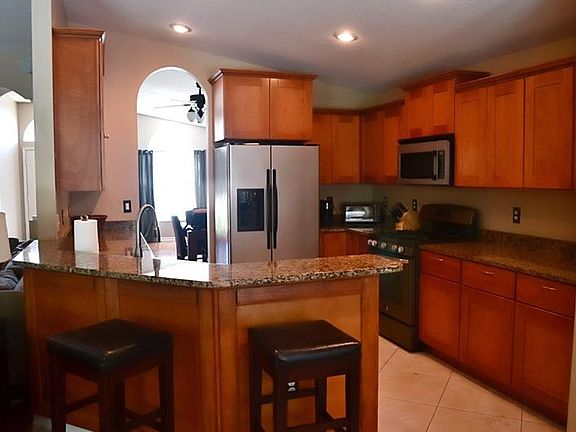 3rd image of 12555 Leatherleaf Dr