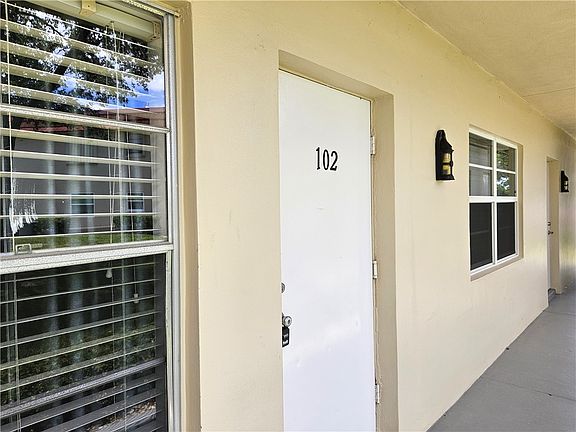 3rd image of 31 Pine Arbor Ln APT 102