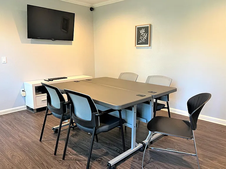 Colony Frontera — Photo 9