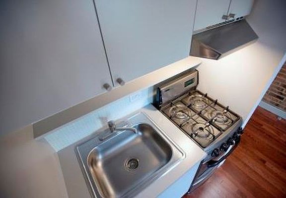 4th image of 67 W 126th St APT 2
