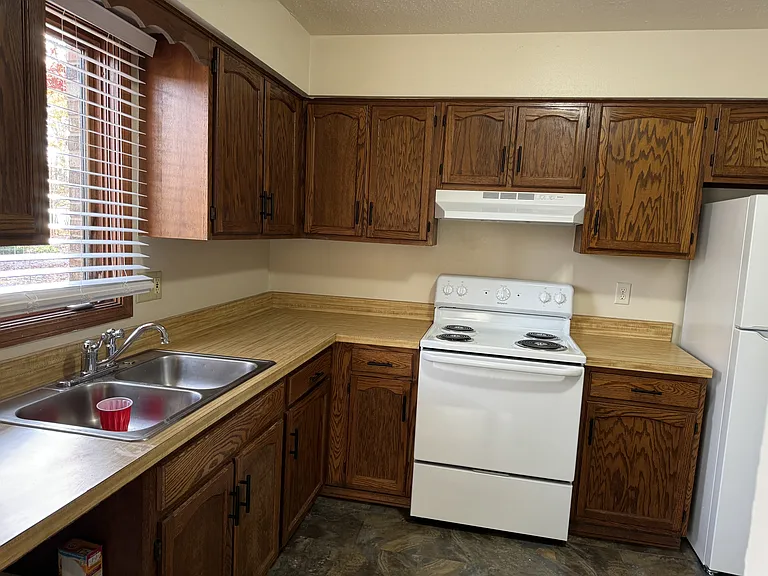 4728 Trevor Cir #2 — Photo 3