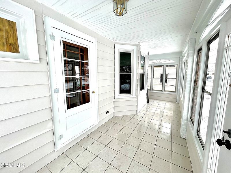 3rd image of 157 Southern Boulevard