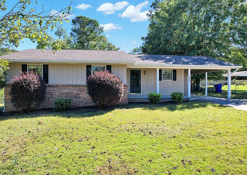 1st image of 2900 Linda Cir NW