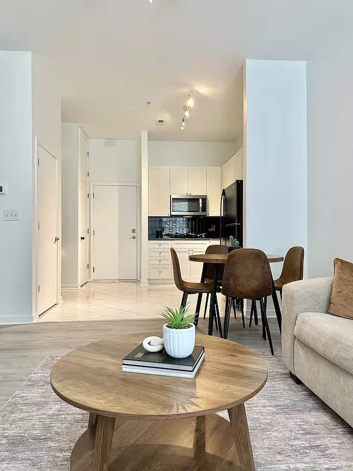1 bed, 600 sqft, $1,850 — Photo 3