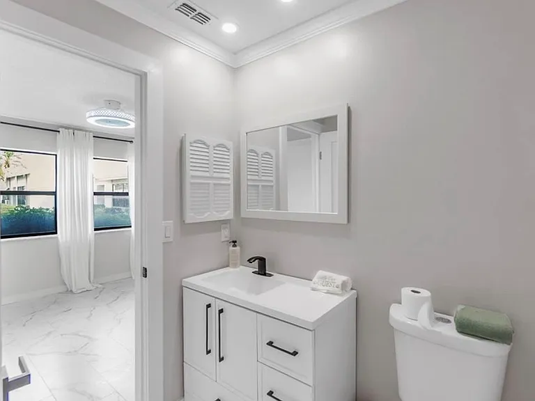 6135 Heritage Ln #6135 — Photo 4