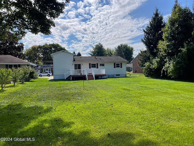 4th image of 27 Wertman Lane