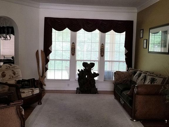 4th image of 3927 Muirfield Blvd E