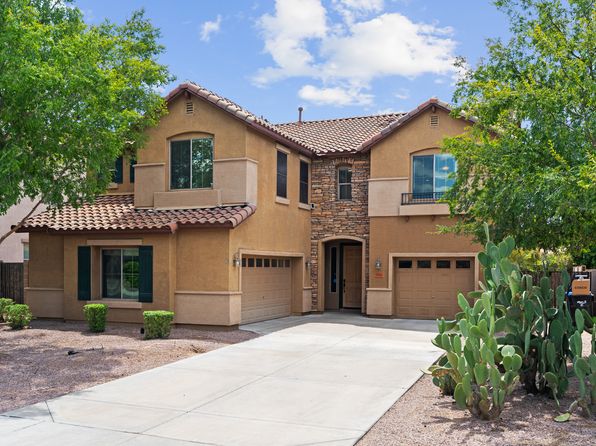3097 E Vallejo Dr