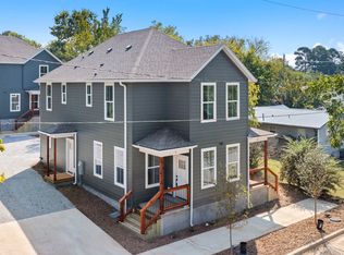 588 S Willow Ave, Fayetteville, AR 72701