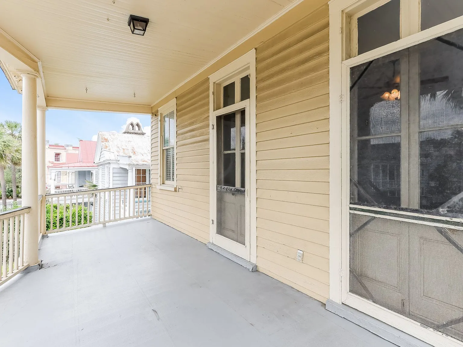 2 bed / 2 bath ~ Mazyck - Wraggborough Neighborhood — Photo 4