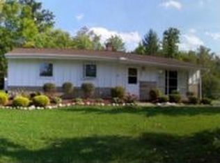 13041 Dorothy Rd, Chesterland, OH 44026