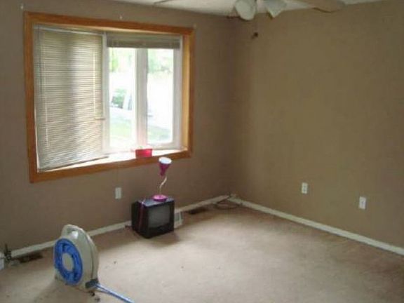 3rd image of 11743 Elkwood Dr