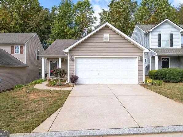 137 Topaz Dr, Dallas, GA 30132