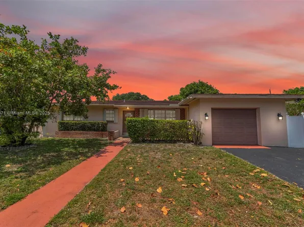700 NW 76th Ave, Pembroke Pines, FL 33024