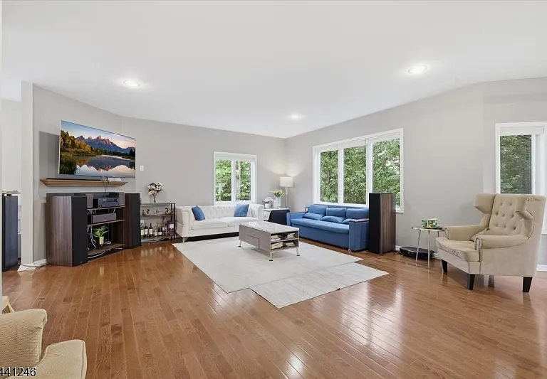 18 Puddingstone Rd — Photo 11