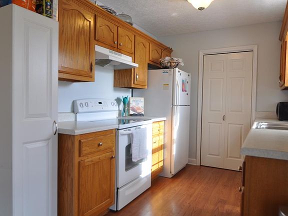 4th image of 208 Corbitt Ln