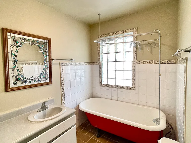3921 Troost Ave — Photo 12