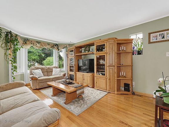 3rd image of 3009 N 78th Ave