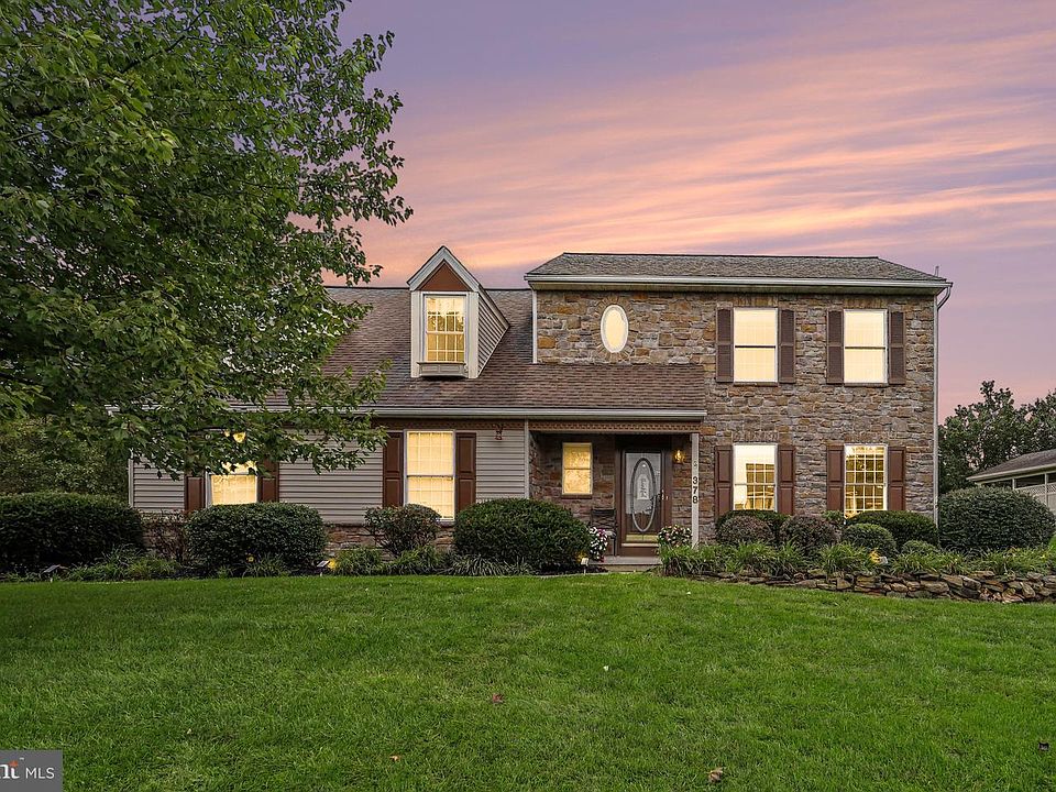 1st image of 378 Squire Ln