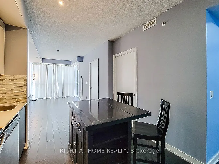5260 Dundas St #306 — Photo 12