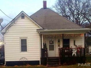 737 E Ash St, Canton, IL 61520