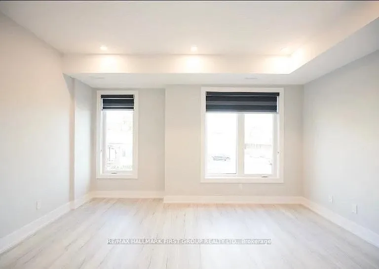 180 Prince St W #1 — Photo 3