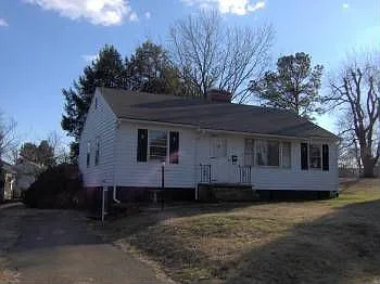 378 Jefferson St photo 1