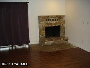 3rd image of 1503 Chenaur Dr