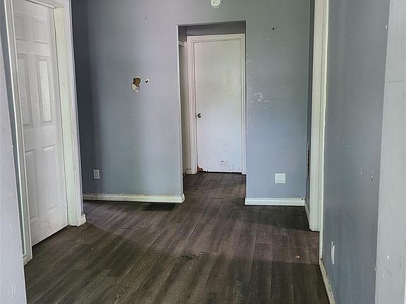 2nd image of 3576 Barrymore Ln