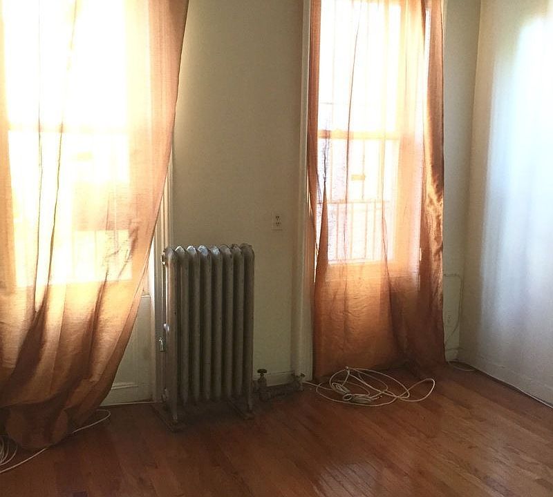 2nd image of 363 Marion St APT 1