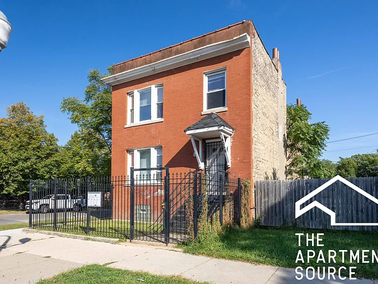 4058 W Congress Pkwy #1S — Photo 1