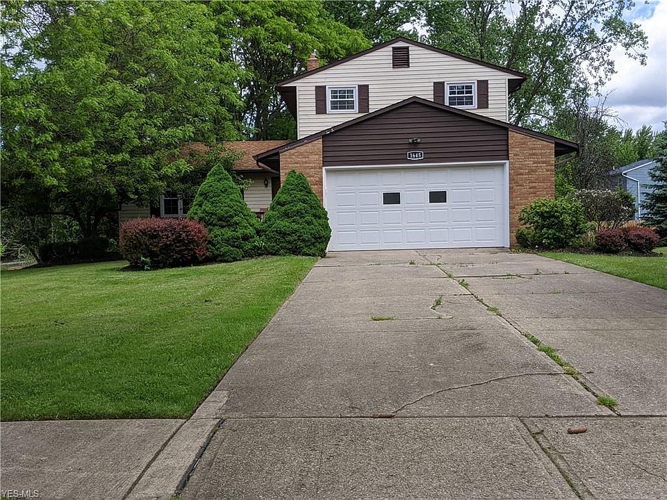 1st image of 1645 Belfair Dr