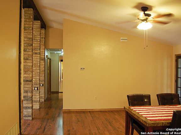 4th image of 13603 Oak Mdws