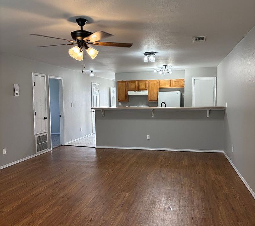 1st image of 2805 Trailwood Dr #1976332E5